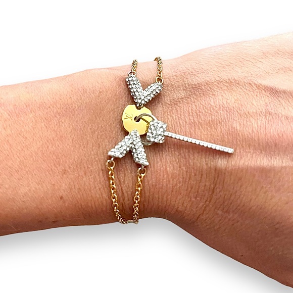 NIB Louis Vuitton Essential V Bracelet M67314 - Picture 6 of 15